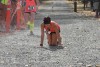 Une participante s’effondre à quelques mètres de l'arrivée et termine en roulant !